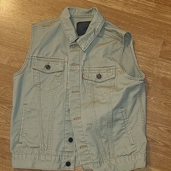 Levi's denim vest - Picture 1 of 4